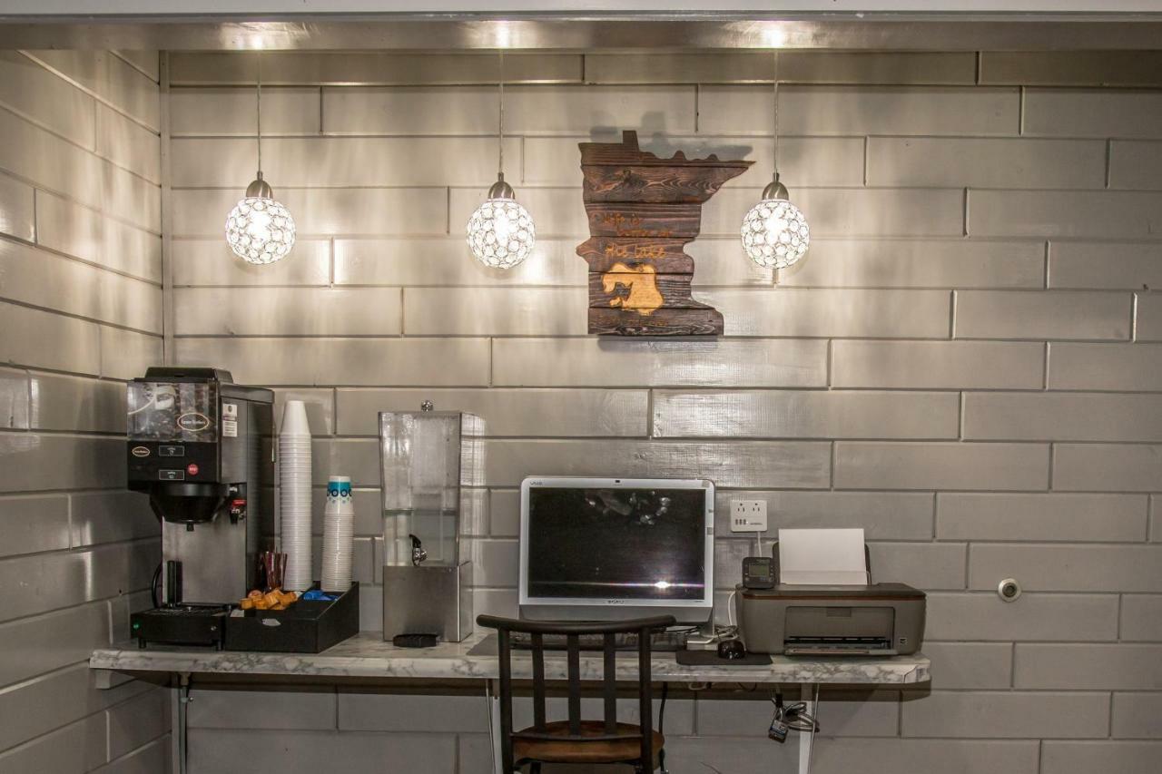 Americas Best Value Inn & Suites Detroit Lakes Luaran gambar